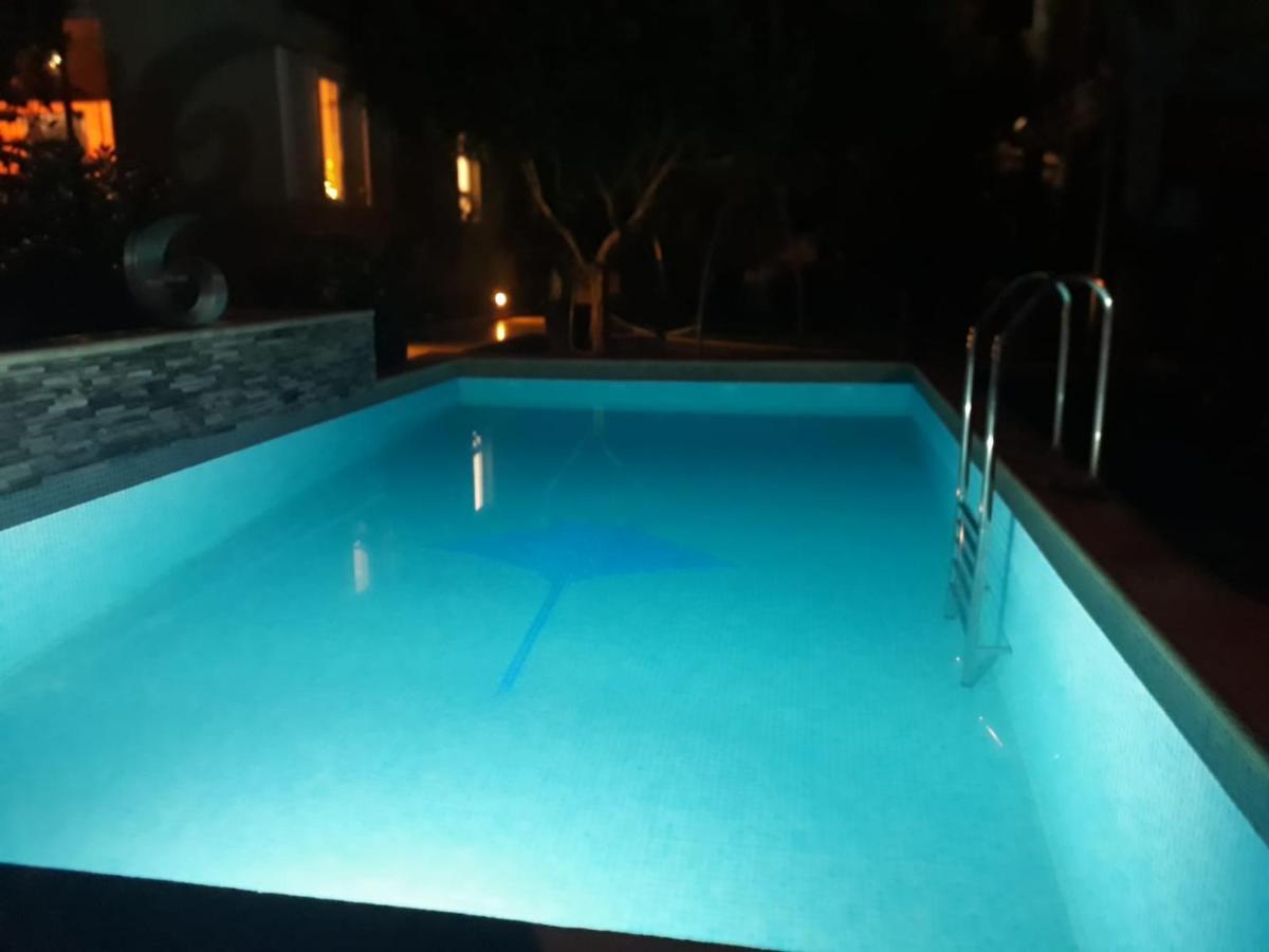 Relax Pula Exterior foto